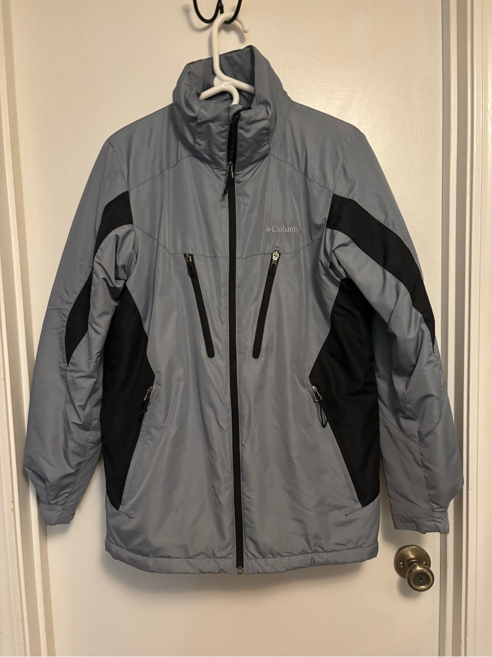 Columbia Light Gray and Black Puffer Jacket